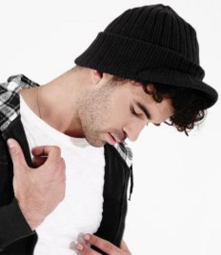 Beechfield Peaked Beanie - BLK - ONE